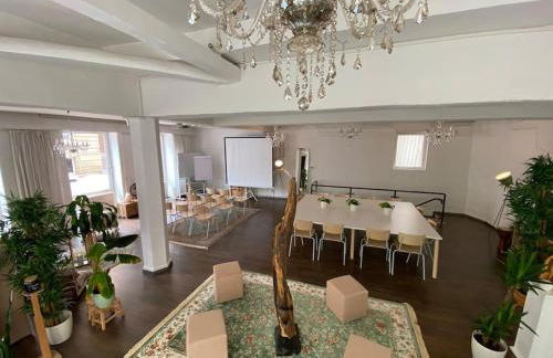 Superschönes Studio LUNCA 220qm in Stuttgart West - Foto 1