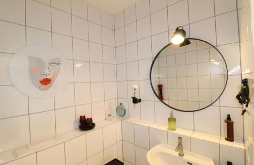 NEU Executive Stay 90m2 Balkon Lift Zentral Parkplatz - Foto 21