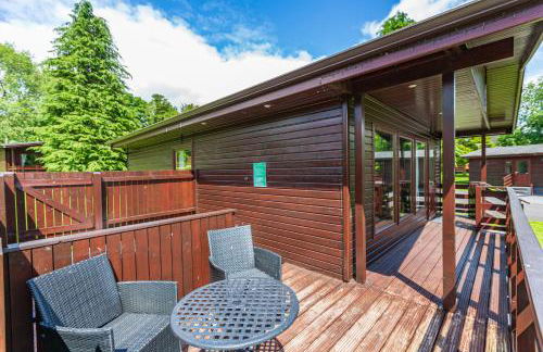 Bluebell Lodge 9 with Hot Tub - Photo 8