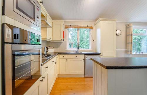 Norton Lodge - Photo 3