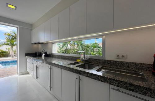 Luxury villa in Bahia del Duque by AltamarHomes - Foto 51