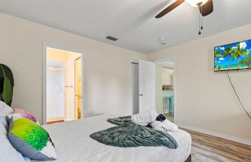 SaltyLux16 Heated Saltwater Pool, Near Beach, Honeymoon Island, Farmer market - Foto 28