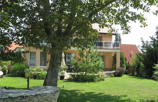 Sunshine Beach House directly at the lake - Foto 29