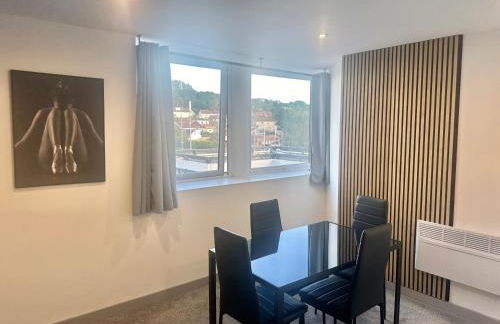 Two Bedroom Apartment by Brookland Stays Serviced Accommodation Short Lets Leeds with Free WiFi - Foto 5