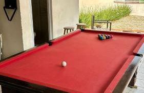 Piscina e Sinuca CASA Beto Carrero 500m do Parque 1 suite e 2 quartos 3bwc a 300m da Praia churrasqueira e estacionamento privado - Foto 35