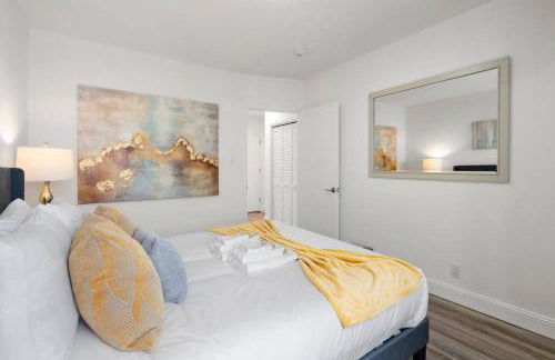 Stunning 2 Bedroom 1 Bath Home near BART - Photo 18