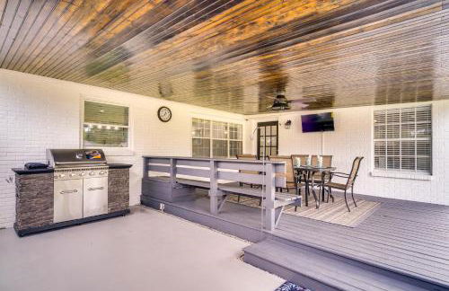 Lake Charles Home with Gas Grill and Fenced-In Yard! - Foto 21