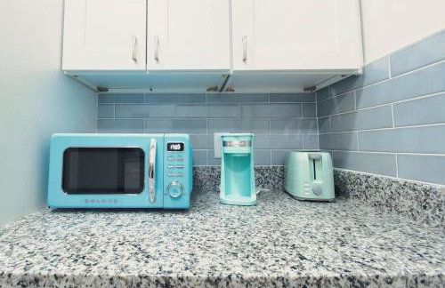 Spacious Modern 5 Bedrooms JAX - Photo 7