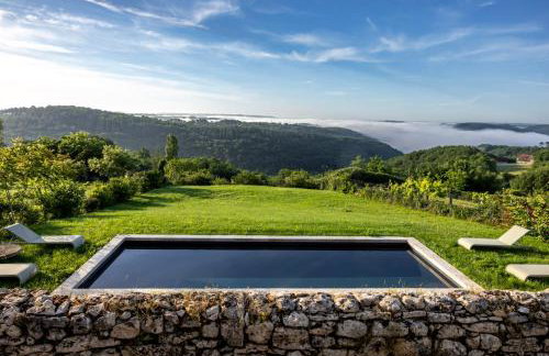 Demeure XVIIe Vue 5 châteaux Piscine au sel - Photo 2