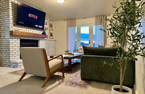 Relax Under the Stars, Best view in town , Yosemite House with Firepit, Hot Tub, Game Room & Pool table - Foto 5