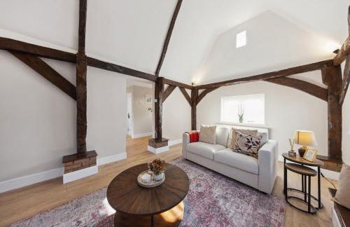 Charming cottage with hot tub & private garden - Photo 3