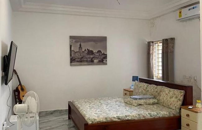 3 Bed Villa-private Garden-offstreetparking-aircon - Photo 3