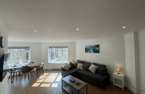 2 bedroom, Parking, Hounslow St - Foto 19