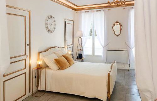 Le Petit Versailles - Face gare - Wifi - Baignoire - Foto 15