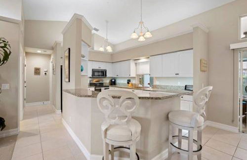 5* 3 BR 3 BA Home 4 min walk to beach & JW Marriott w/heated pool - Foto 7