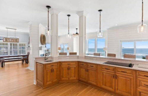 Topsail Treasure's - Oceanfront Luxury Spa Pool - Foto 15