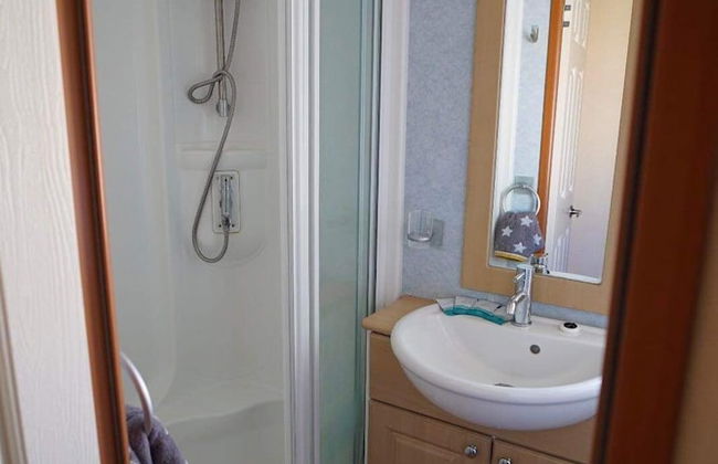 2 Bedroom Caravan at Heacham Beach With Decking - Foto 11