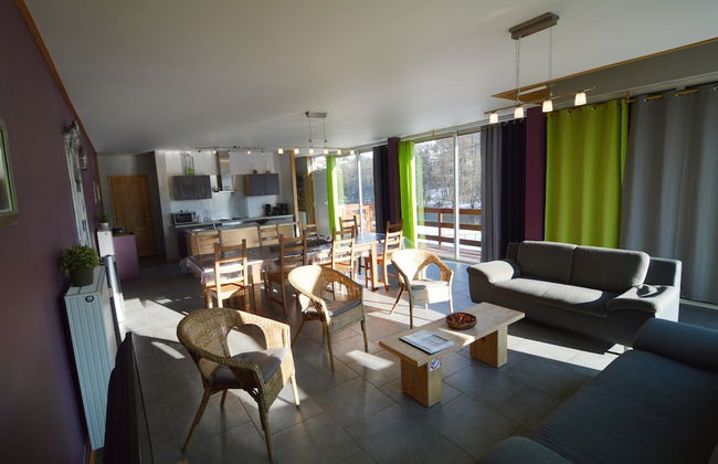 Lovely Modern Cottage With Sauna, Bubble Baths and Even a Beach on the River - Photo 10