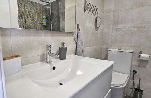 House Next to Beach in Tropical Garden - Foto 19