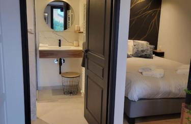 Studio en rez-de-jardin - Photo 4