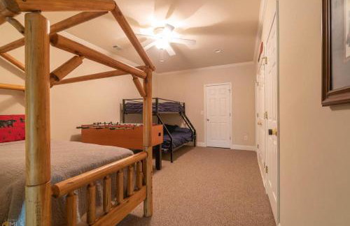 Riverfront home within walking distance of Helen - Foto 22