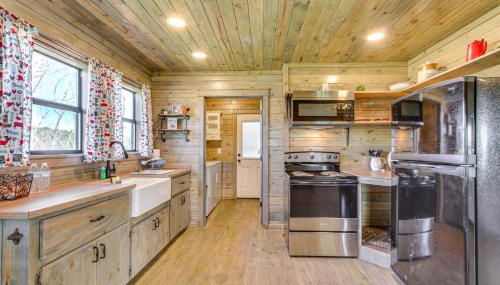 Cozy Mississippi Cabin with Covered Porch and Grill! - Foto 2