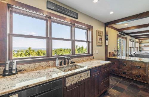 Lakeside Luxury Retreat with Winnipesaukee Views - Foto 28