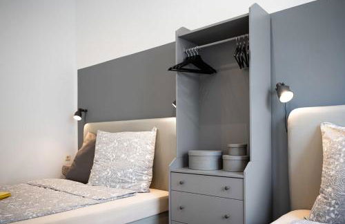 Big Central Apartment near Rotkreuzplatz with 3 BR for 12 PAX - Photo 13