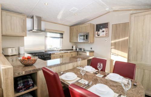 Snape Lodge - Photo 12