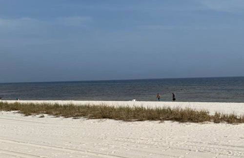 Happy Beach House in Biloxi - Photo 2