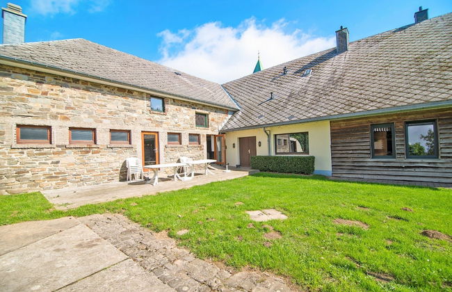 Holiday Home in Sourbrodt With Pool & Sauna - Foto 1