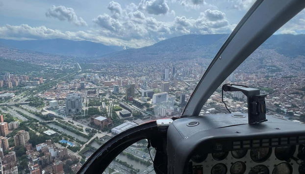 Private Helicopter Ride over Medellín - Foto 3