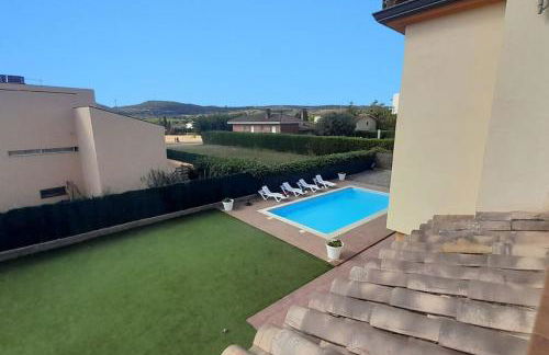 Villa Mediterránea con Cinco Dormitorios y Piscina - Foto 24