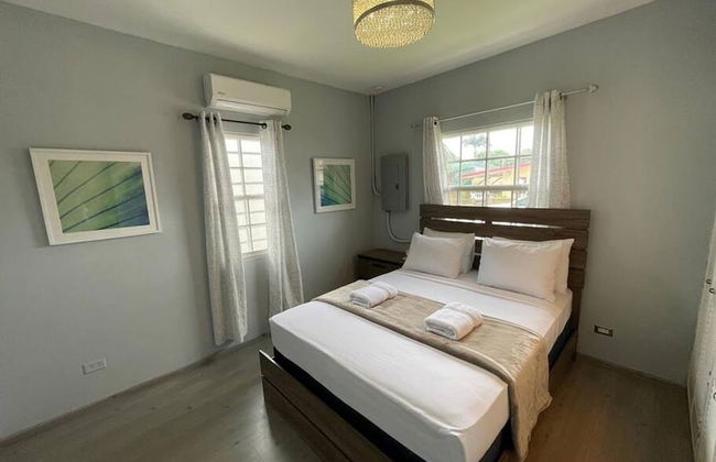 Pool and Jacuzzi Vacation Home - Foto 27