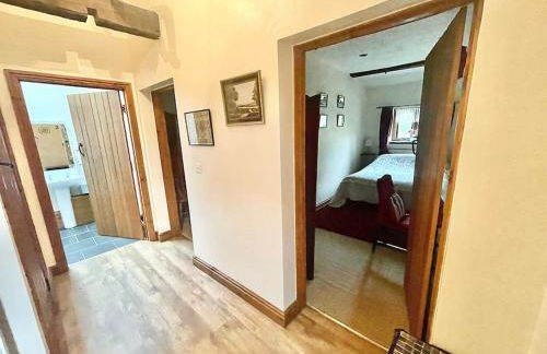 RURAL stone barn with Log Burner, tranquil setting - Foto 3