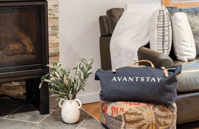 Sweet Pine Deck + Hot Tub, Cozy Modern Interior Close to Ski Resort! - Foto 38