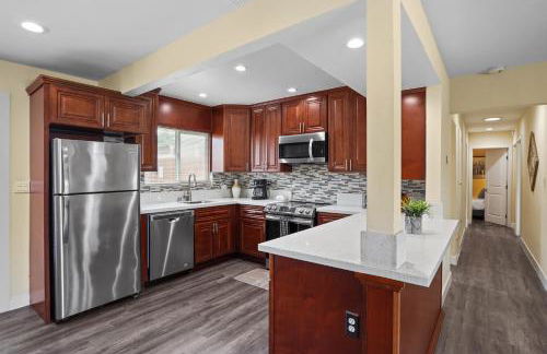 Dog Friendly Home Near the Beach with Grill, Fire Pit, Enclosed Backyard - Foto 11