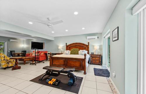 Seaside oasis studio with heated pool - Foto 19