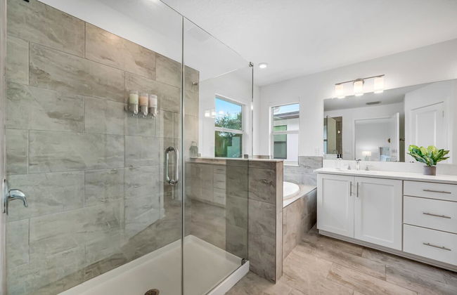 Luxury Home w Heated Pool, Gym, Playground & More! - Foto 25