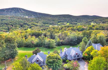 Stratton Mountain Condo with a Hot Tub! Sleeps 12! - Photo 50