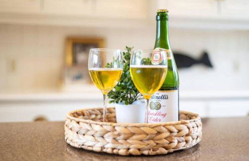 Cranberry Hill | 9 BR 22 Acre Estate | Sleeps 24 - Photo 34