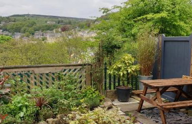 The Cabin - Great Views, Garden, Netflix, Near Town - Photo 17