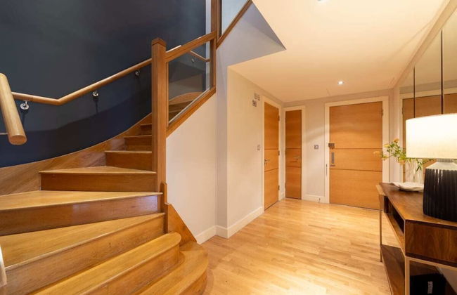 The Riverside Residence - 3bdr Flat With Balcony - Foto 31