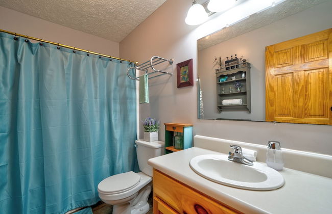 2 Bedroom Home in Ellijay! Private Hot Tub and Sunset Views - Foto 23