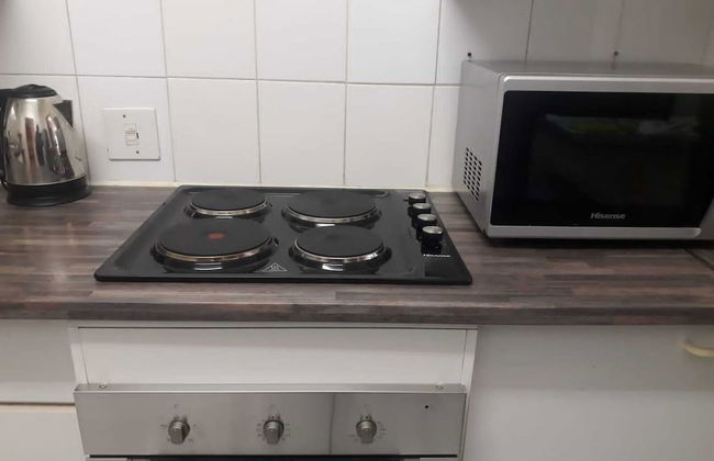 Central Sandton Apartment - Photo 13