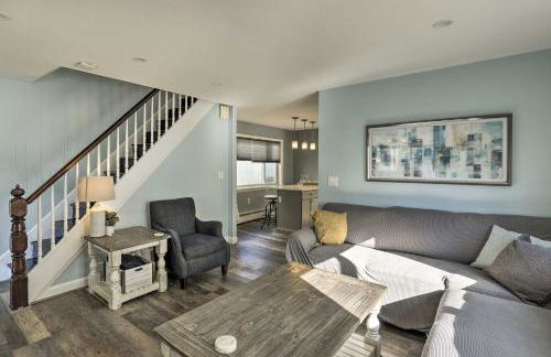 Pet-Friendly Revere Getaway, Steps from the T! - Foto 2
