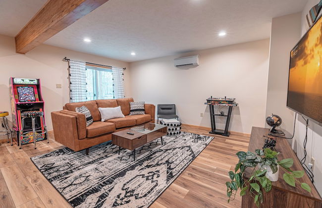 NEW Large Group Summer Getaway W/hot Tub + Game Room! - Foto 37