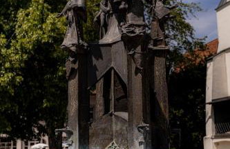 C4S COME4STAY Altötting - 3-Zi Whg I Zentrale Lage I Parkplatz I Balkon I WIFI I SmartTV I 1 Kingsize, 1 Queensize Bett I Office Arbeitsplatz I Wohnbereich mit Couch und Essbereich I voll ausgestattete Küche I Nespresso - Foto 36