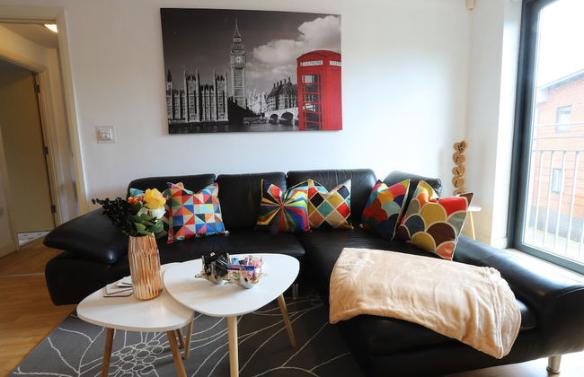 O2 Mailbox Central Premier Apartment - Photo 16