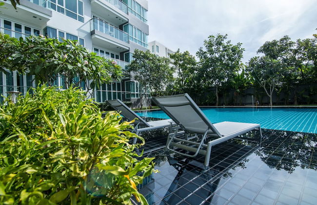 First Choice Grand Suites - Photo 30